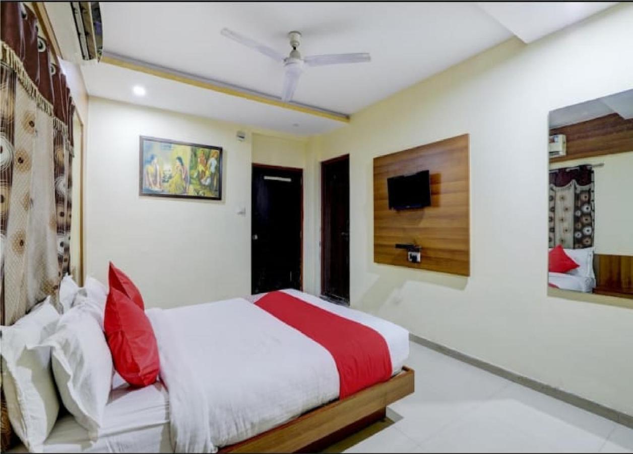 Hotel Krishna Palace Ahmedabad Eksteriør bilde