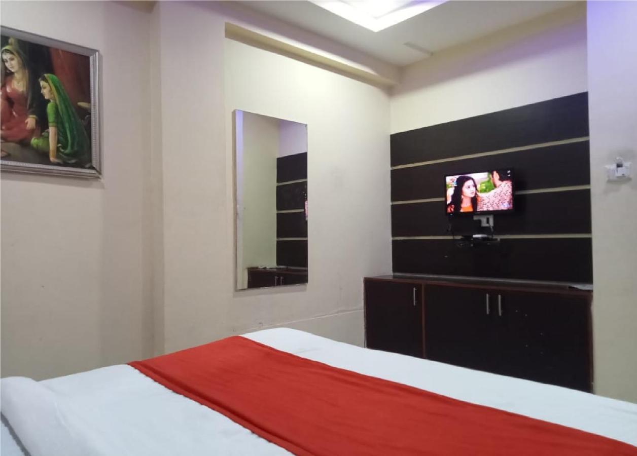 Hotel Krishna Palace Ahmedabad Eksteriør bilde