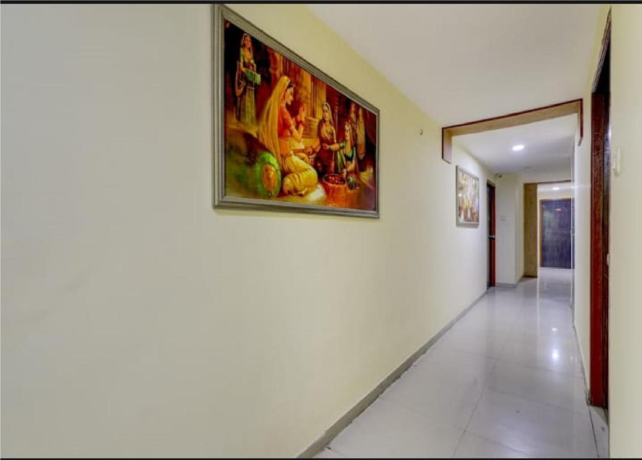 Hotel Krishna Palace Ahmedabad Eksteriør bilde
