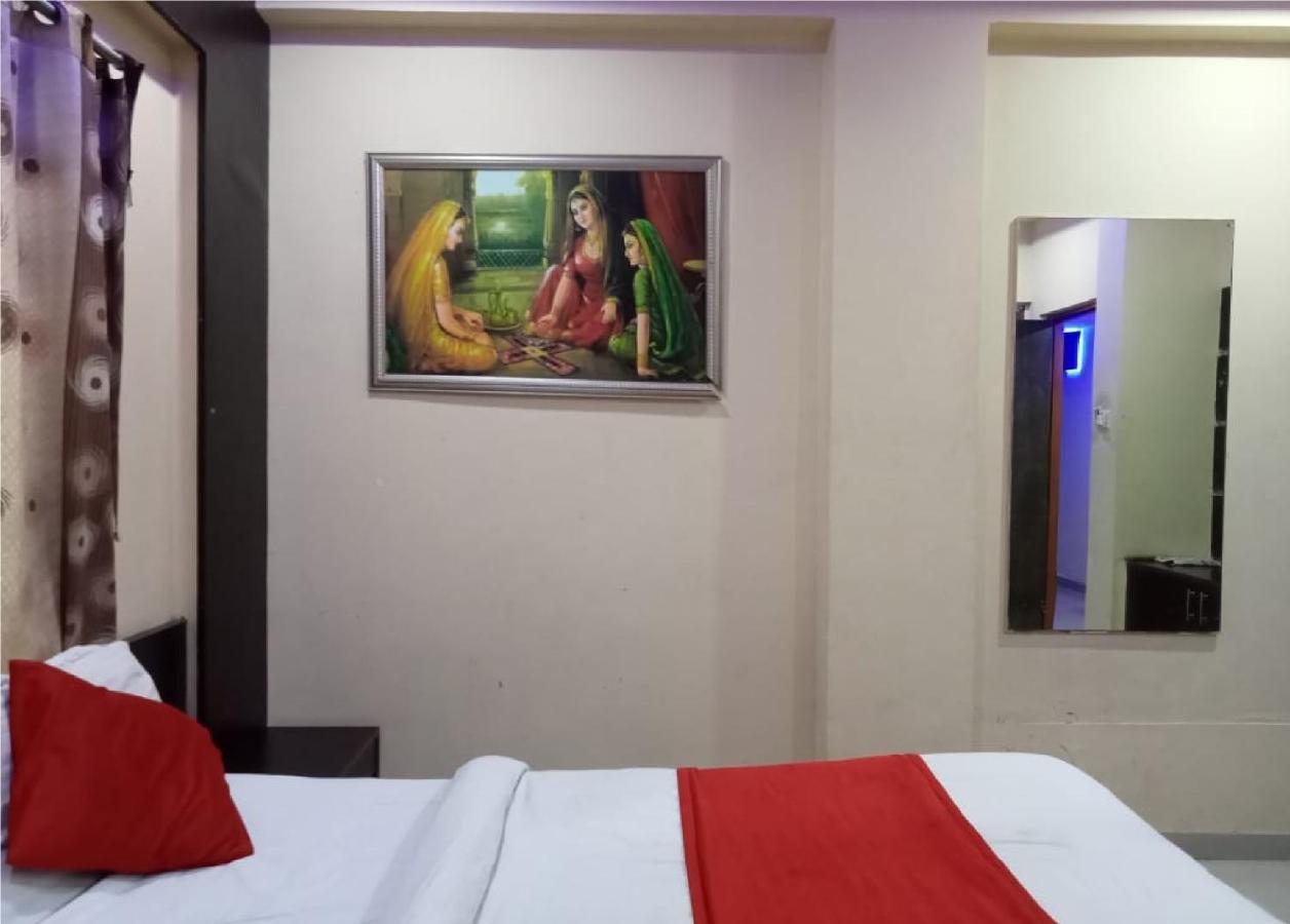 Hotel Krishna Palace Ahmedabad Eksteriør bilde