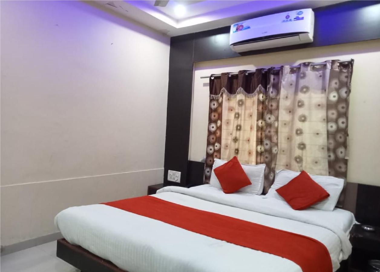 Hotel Krishna Palace Ahmedabad Eksteriør bilde