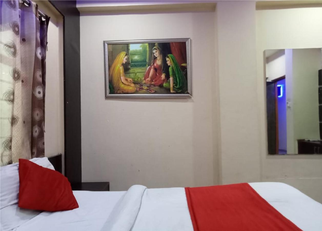 Hotel Krishna Palace Ahmedabad Eksteriør bilde